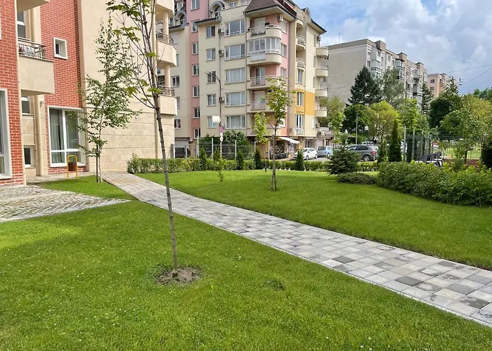 Апартамент Mladost 2 - Free Parking